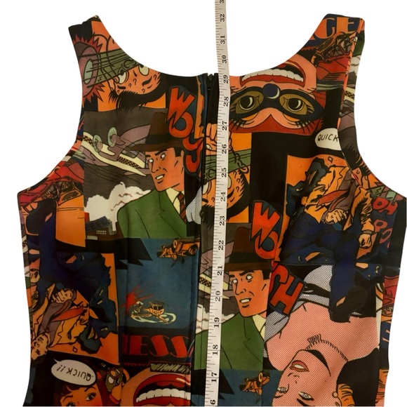 ✨$4 when bundled✨Comic book print dress - Picture 3 of 8